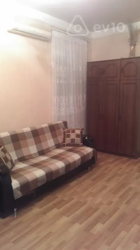 Kirayə verilir 1 otaqlı köhnə tikili 40 m²