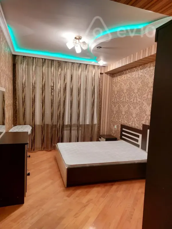 Kirayə verilir 3 otaqlı yeni tikili 77 m²