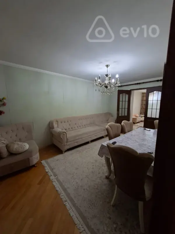 Kirayə verilir 3 otaqlı köhnə tikili 60 m²