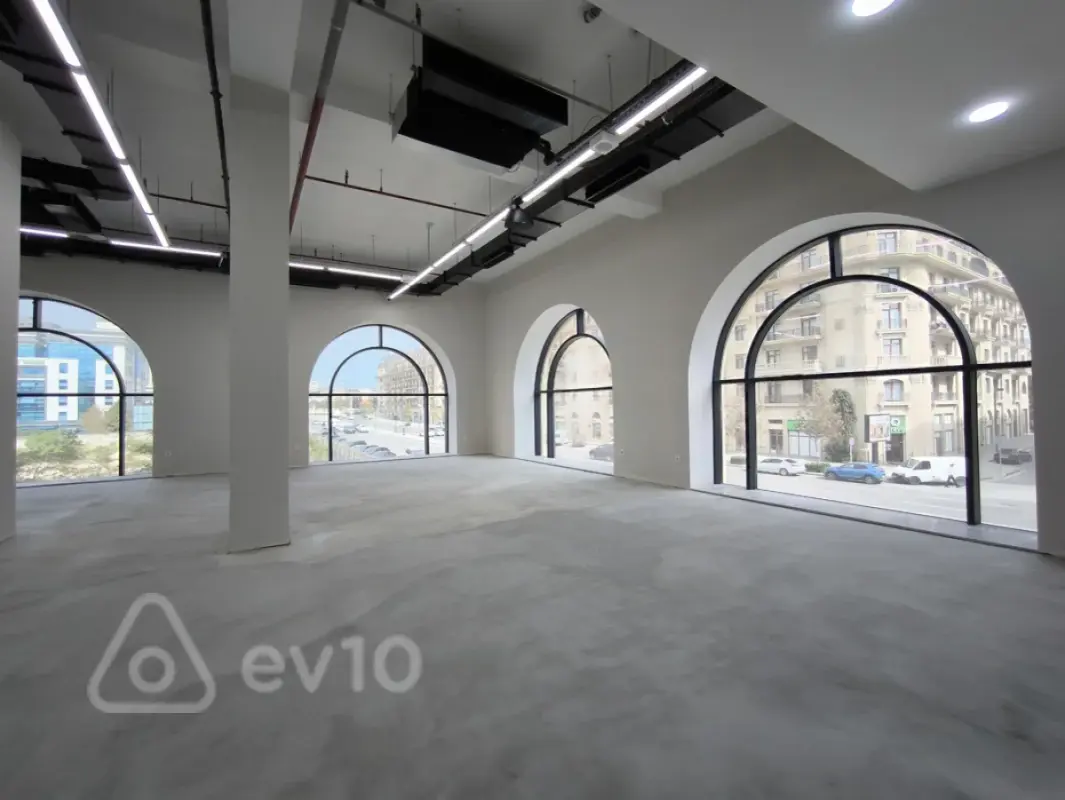 Kirayə verilir mənzil 172 m²