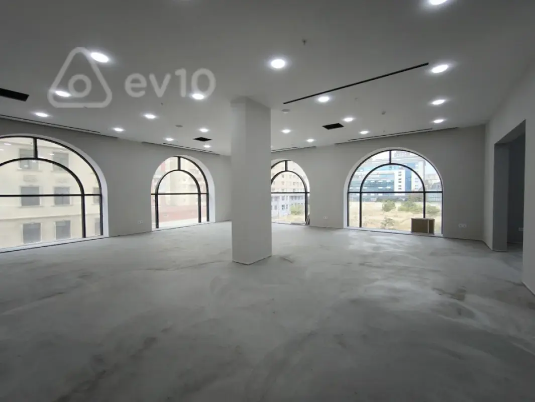 Kirayə verilir mənzil 140 m²