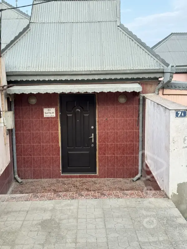 Satılır 6 otaqlı həyət evi 204 m²