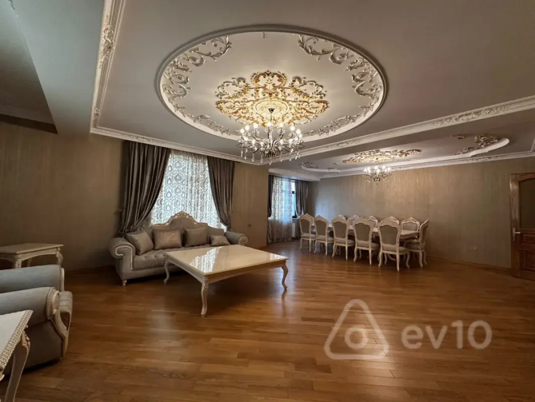 Kirayə verilir 4 otaqlı yeni tikili 210 m²