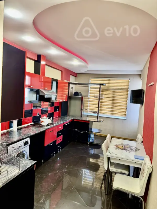 Kirayə verilir 3 otaqlı yeni tikili 110 m²