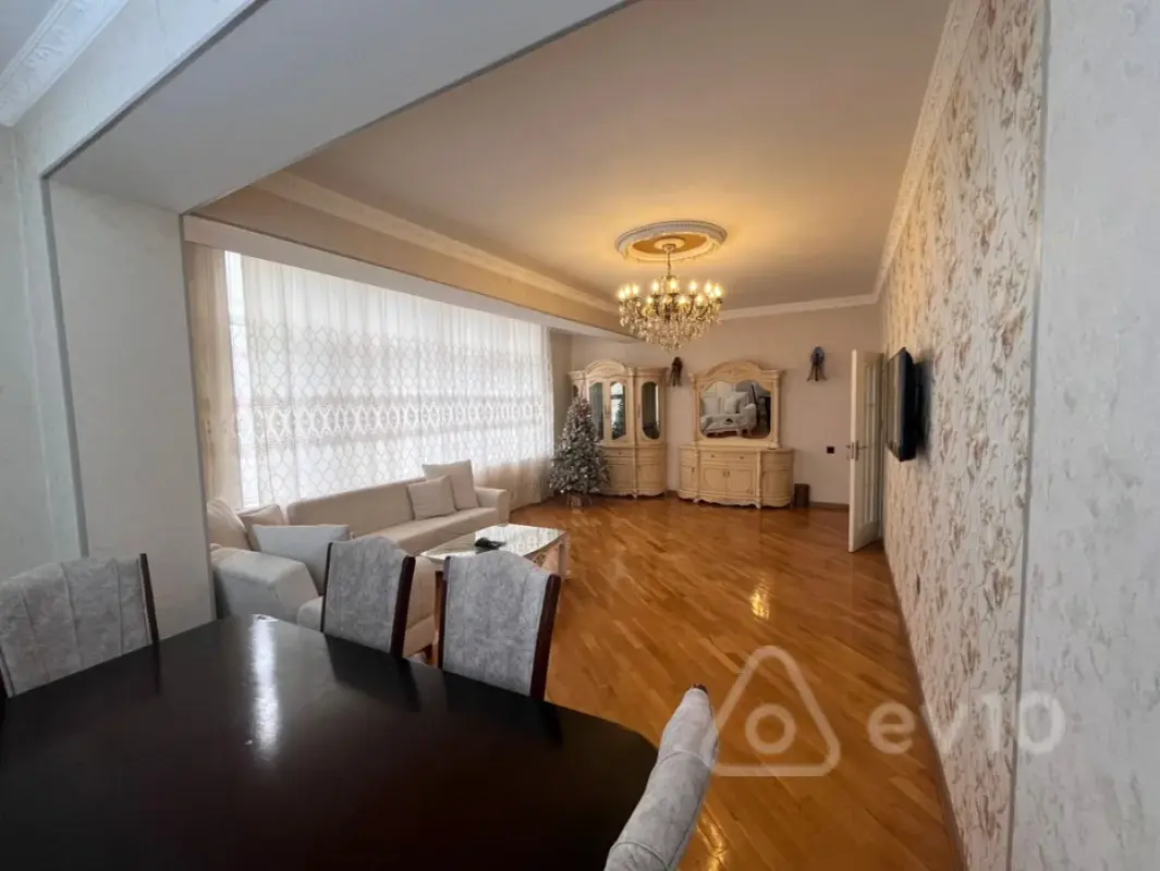 Kirayə verilir 3 otaqlı yeni tikili 120 m²