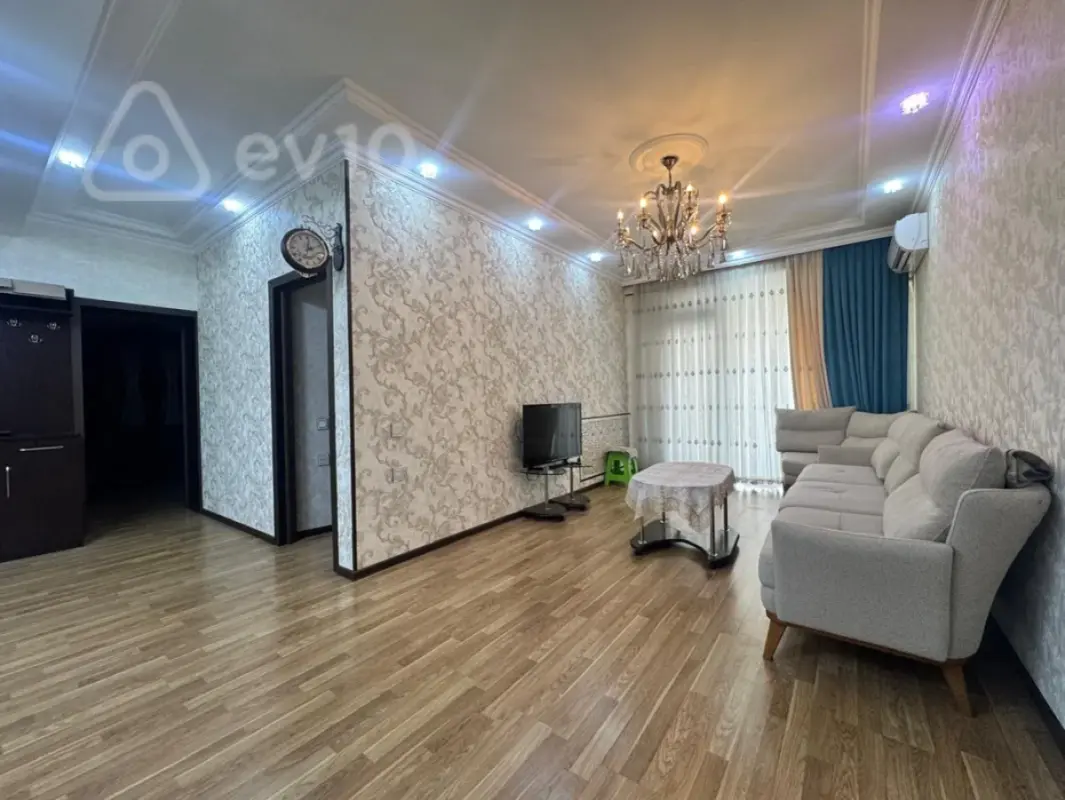 Kirayə verilir 2 otaqlı yeni tikili 80 m²