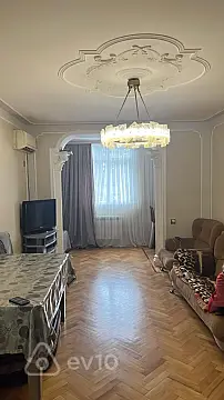 Kirayə verilir 2 otaqlı köhnə tikili 60 m² — Bakı, Nizami 2 otaq 60.00 m²
