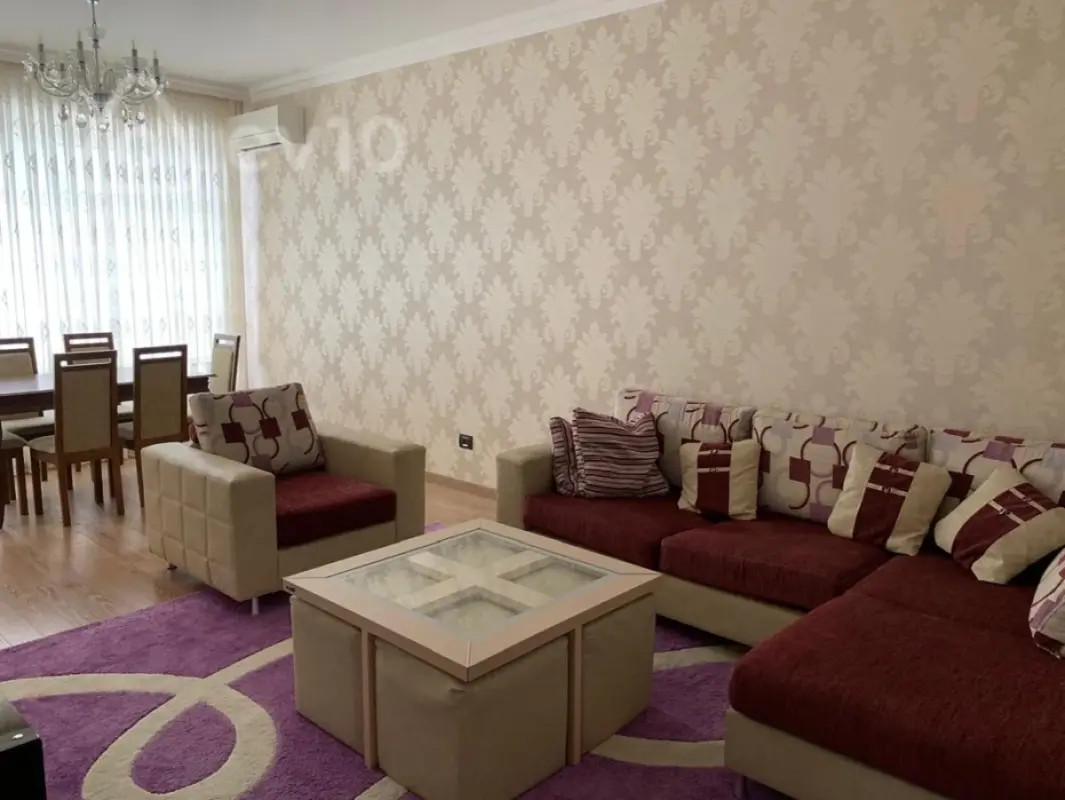 Kirayə verilir 2 otaqlı yeni tikili 95 m²