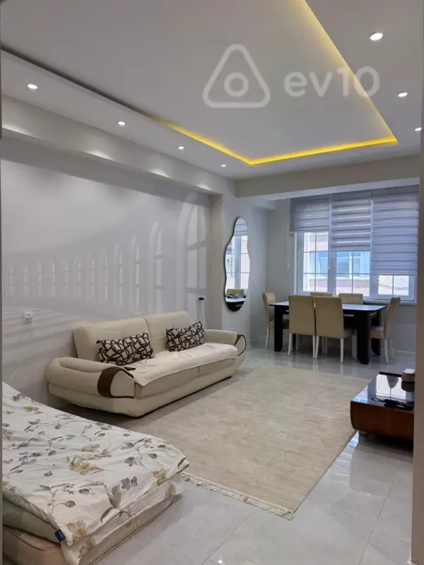 Kirayə verilir 2 otaqlı yeni tikili 70 m²