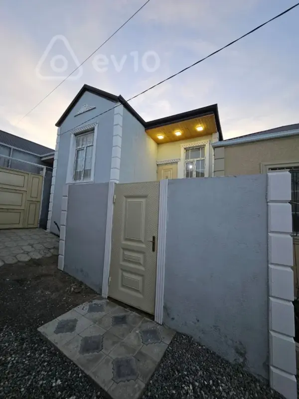Satılır 2 otaqlı həyət evi 65 m²