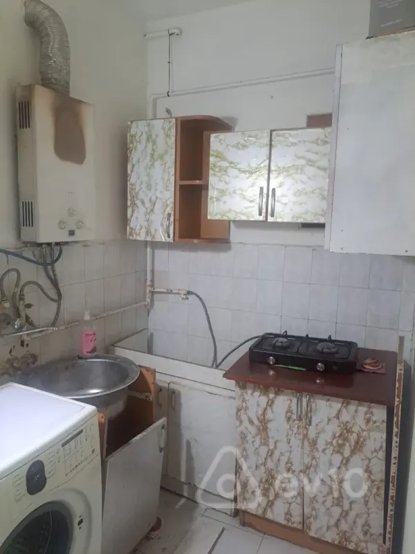 Kirayə verilir 2 otaqlı köhnə tikili 36 m²