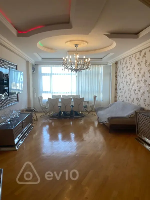 Satılır 3 otaqlı yeni tikili 156 m²