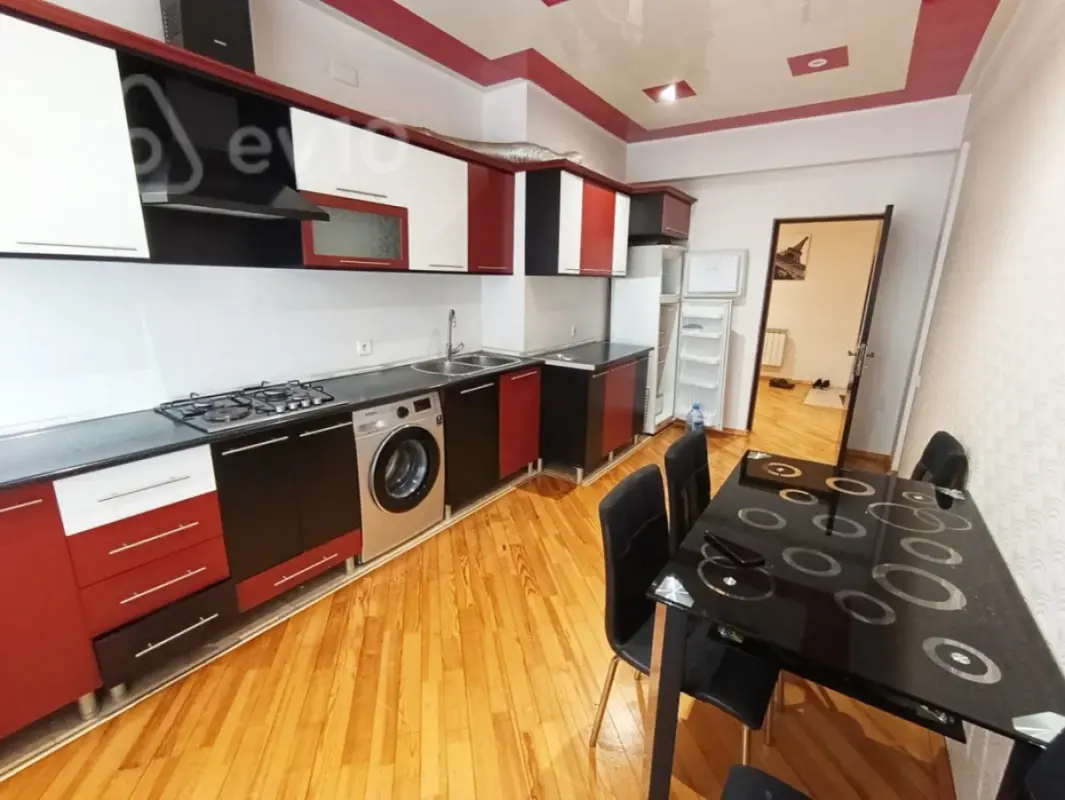 Kirayə verilir 2 otaqlı yeni tikili 85 m²