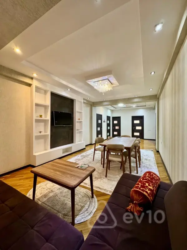 Kirayə verilir 3 otaqlı yeni tikili 120 m²