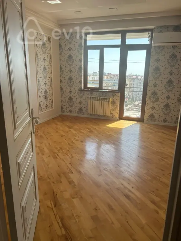 Kirayə verilir 2 otaqlı yeni tikili 80 m²
