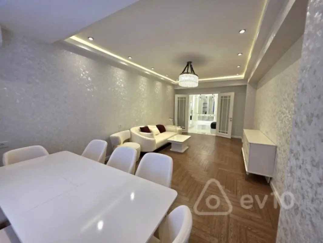 Satılır 4 otaqlı yeni tikili 185 m²