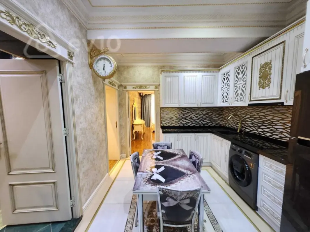 Kirayə verilir 2 otaqlı yeni tikili 65 m²