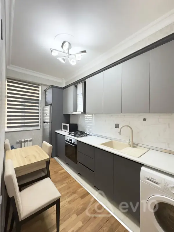 Satılır 2 otaqlı yeni tikili 50 m²
