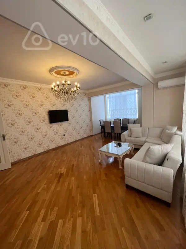 Kirayə verilir 3 otaqlı yeni tikili 100 m²