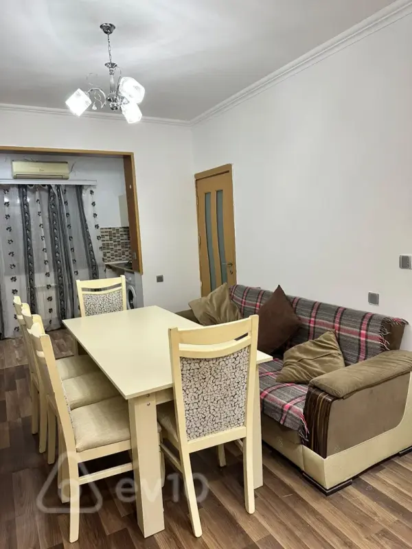 Kirayə verilir 3 otaqlı köhnə tikili 60 m²