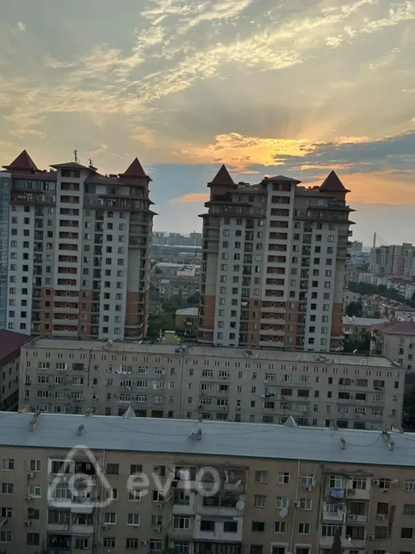 Kirayə verilir 2 otaqlı yeni tikili 80 m²