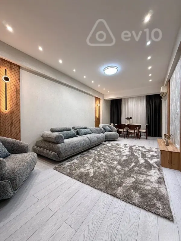 Satılır 2 otaqlı yeni tikili 70 m²