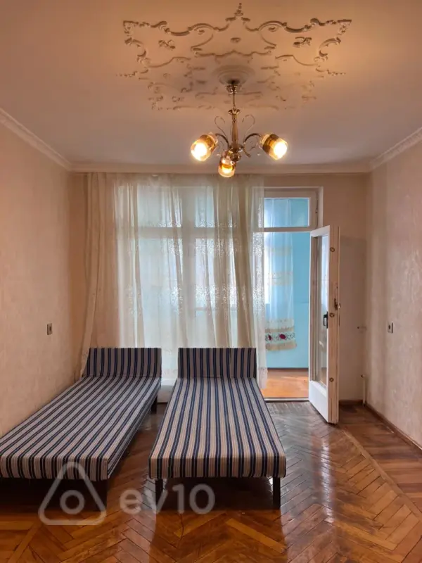 Kirayə verilir 3 otaqlı köhnə tikili 65 m²