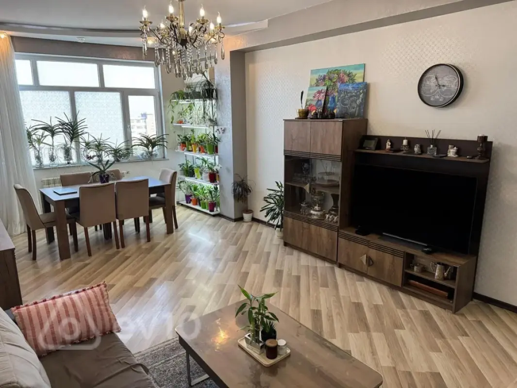 Satılır 4 otaqlı yeni tikili 17 m²
