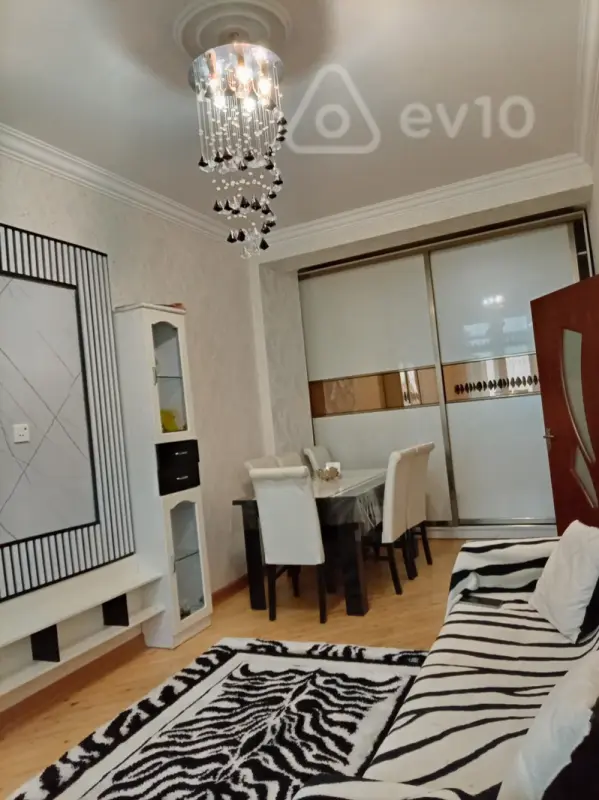 Satılır 2 otaqlı yeni tikili 60 m²