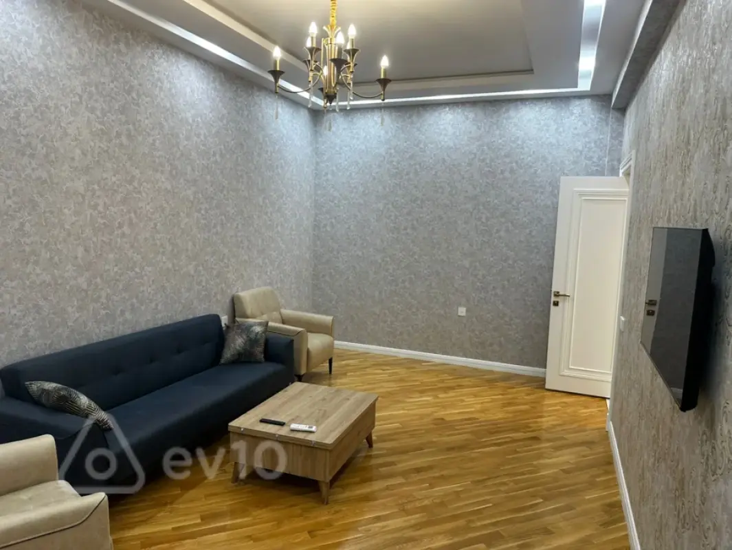 Kirayə verilir 2 otaqlı yeni tikili 70 m²