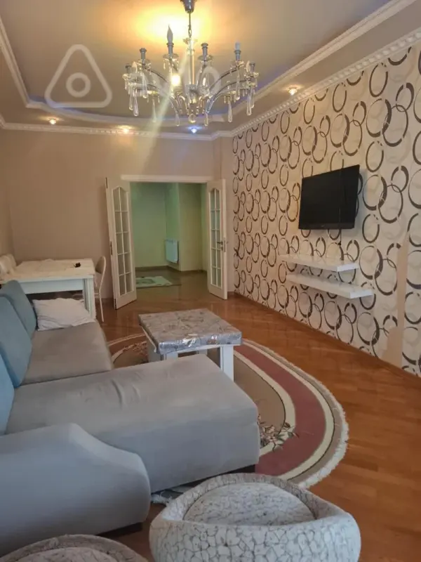 Kirayə verilir 3 otaqlı yeni tikili 125 m²