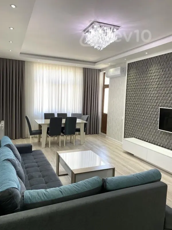 Kirayə verilir 2 otaqlı yeni tikili 70 m²