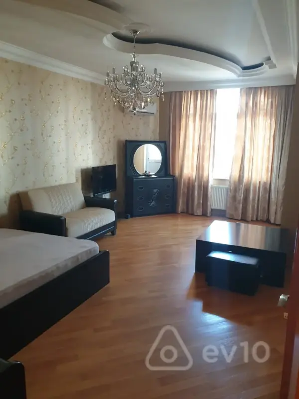 Satılır 2 otaqlı yeni tikili 70 m²