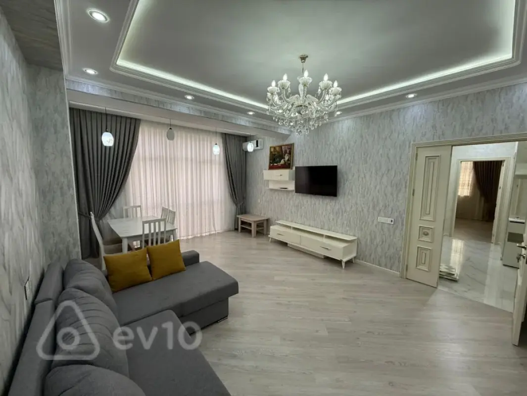 Satılır 3 otaqlı yeni tikili 120 m²