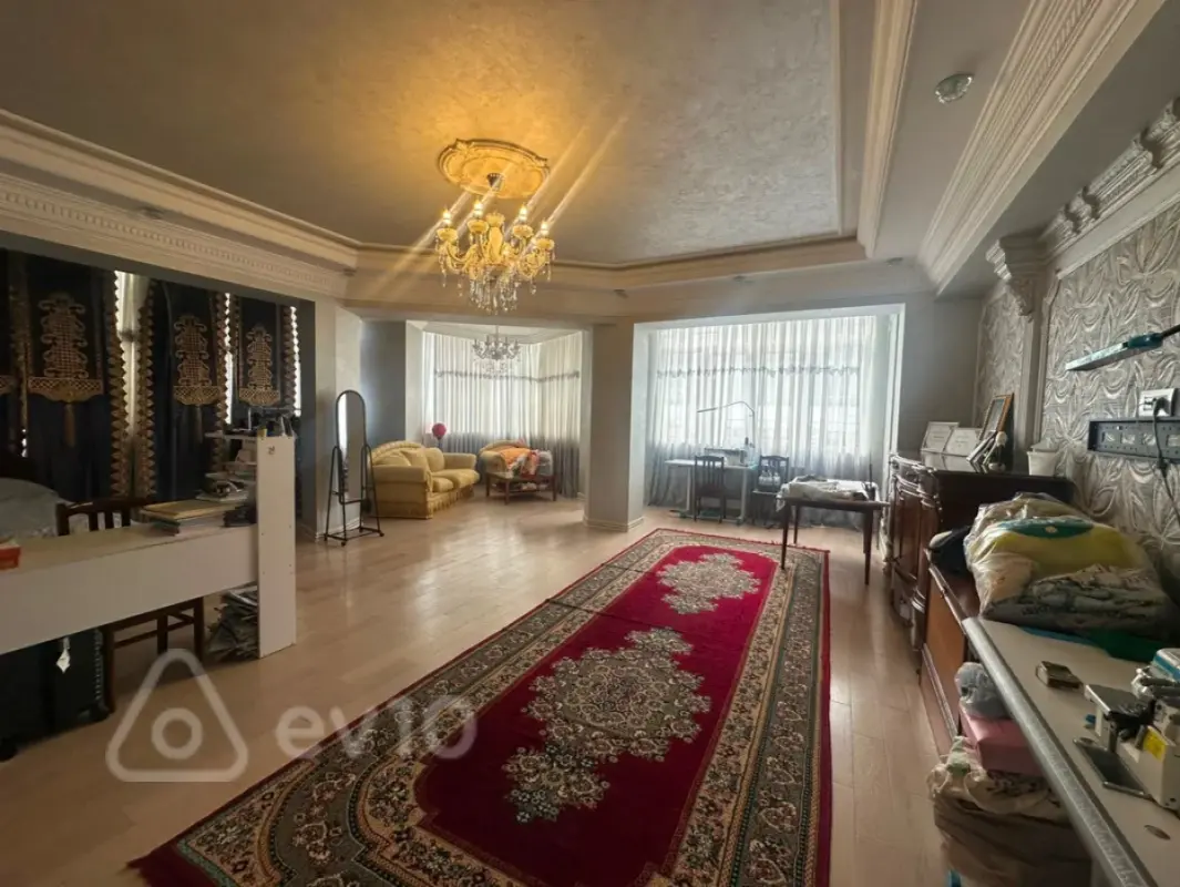 Satılır 4 otaqlı yeni tikili 180 m²