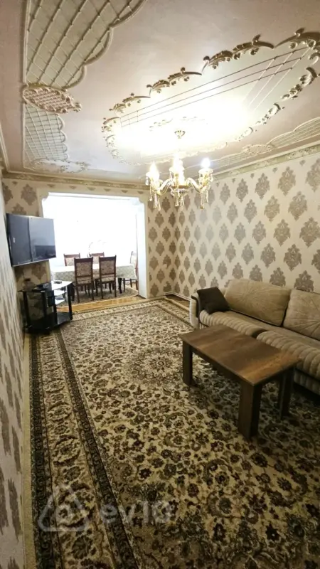 Kirayə verilir 3 otaqlı köhnə tikili 72 m²