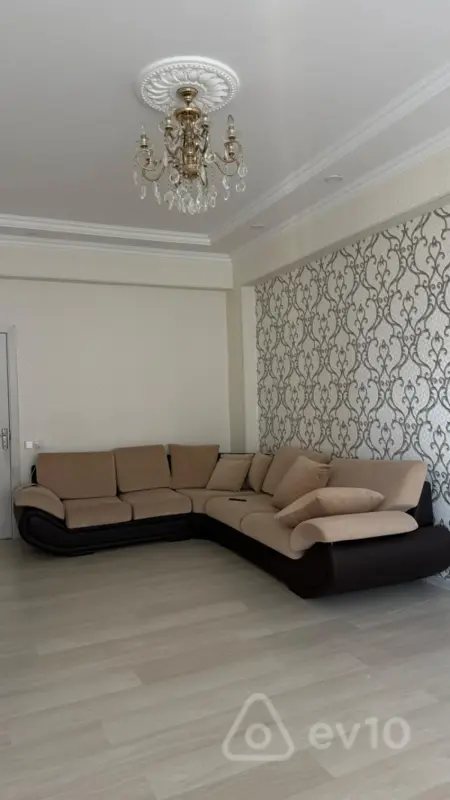 Kirayə verilir 2 otaqlı yeni tikili 65 m²