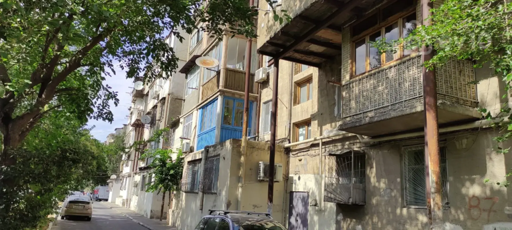 Satılır 3 otaqlı köhnə tikili 80 m²