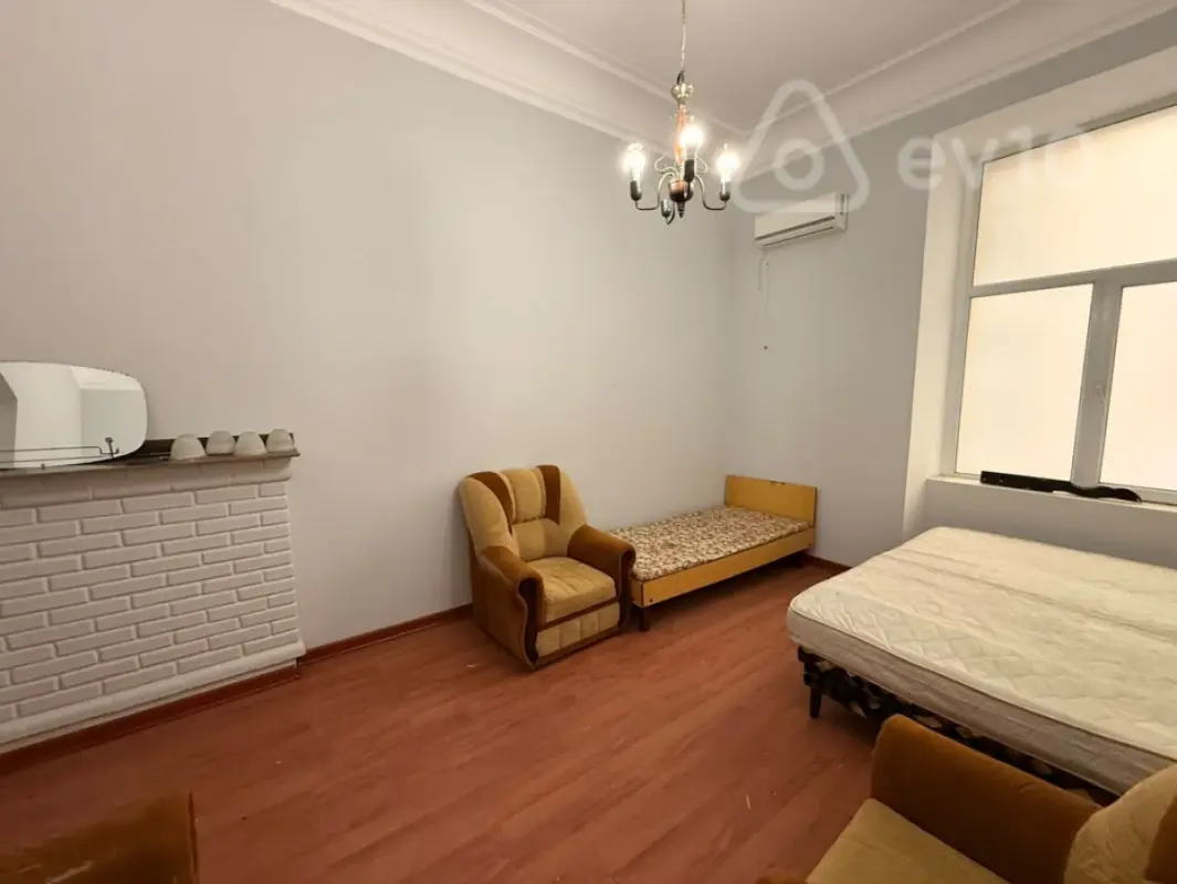 Kirayə verilir 1 otaqlı köhnə tikili 40 m²