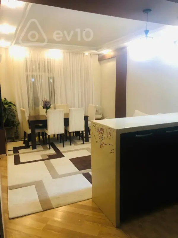Kirayə verilir 3 otaqlı yeni tikili 80 m²