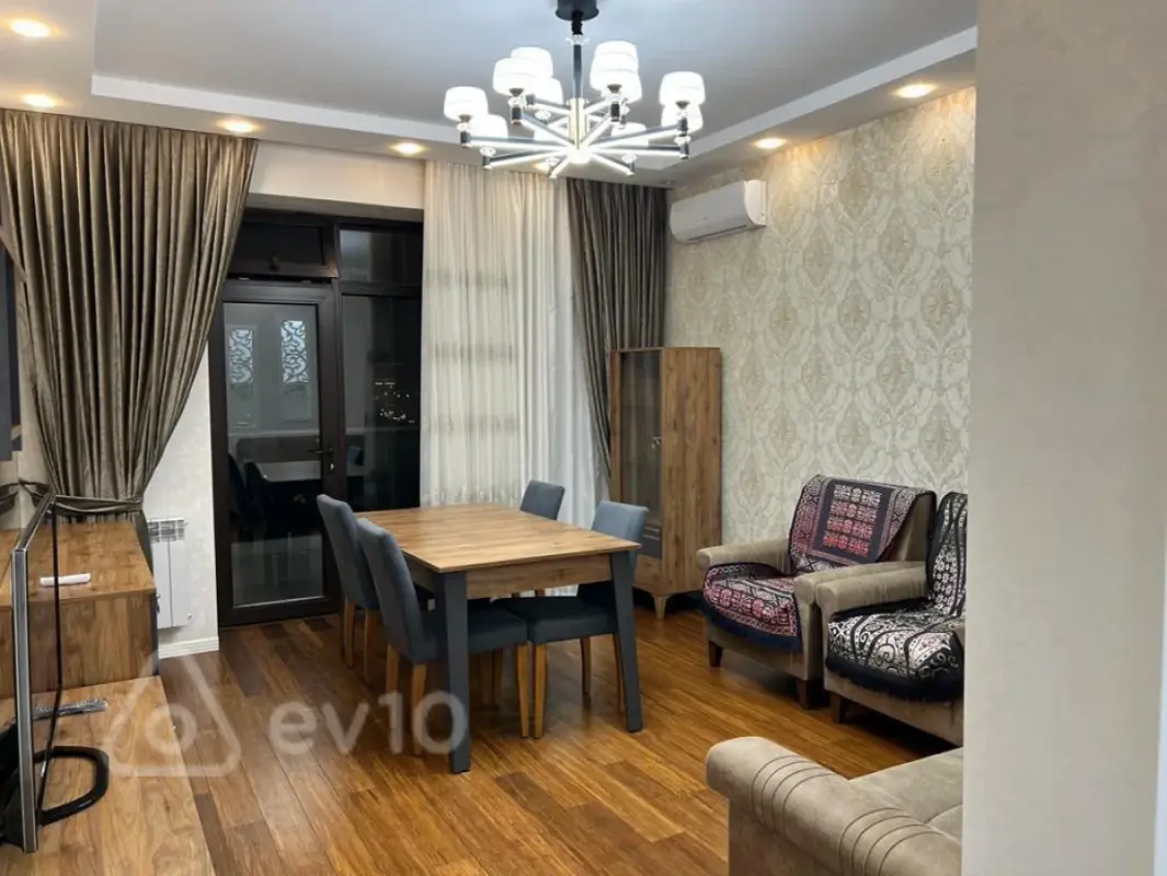 Kirayə verilir 2 otaqlı yeni tikili 65 m²