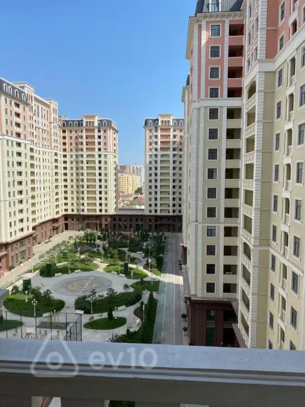 Kirayə verilir 3 otaqlı yeni tikili 170 m²
