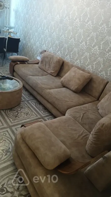 Kirayə verilir 4 otaqlı yeni tikili 150 m²