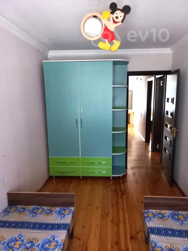 Kirayə verilir 3 otaqlı köhnə tikili 72 m²