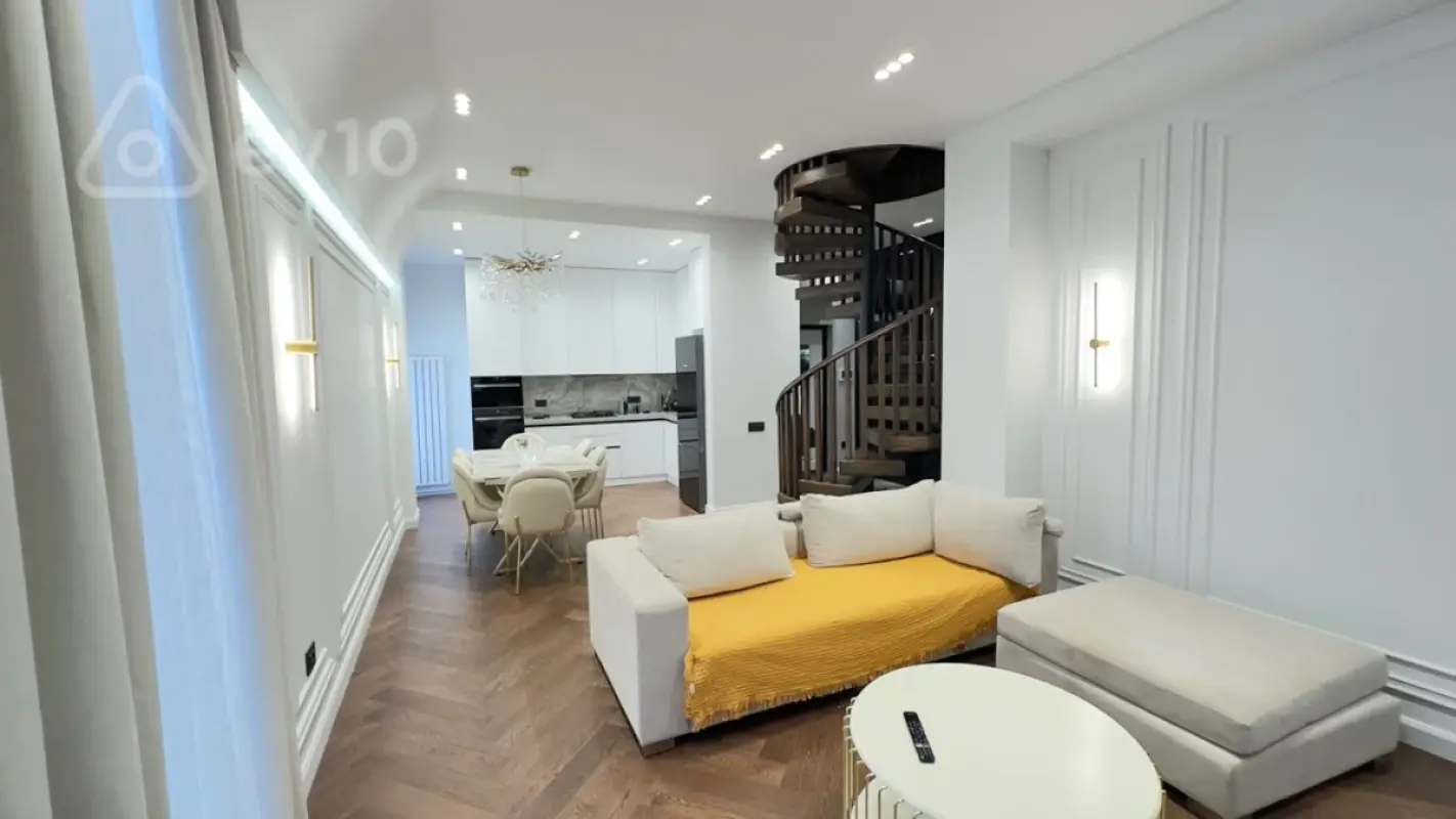 Kirayə verilir 4 otaqlı yeni tikili 145 m²