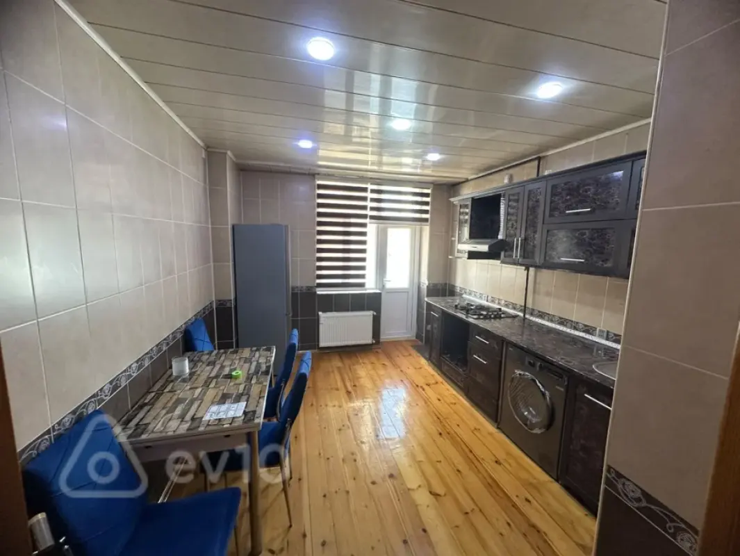 Kirayə verilir 3 otaqlı yeni tikili 115 m²