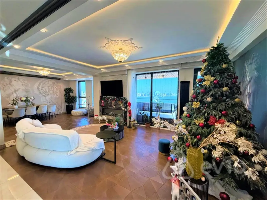 Kirayə verilir 5 otaqlı yeni tikili 321 m²