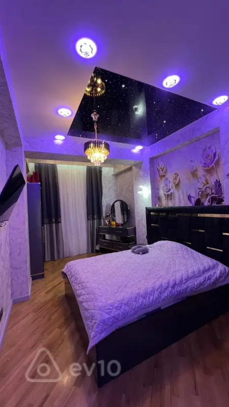 Satılır 3 otaqlı yeni tikili 140 m²