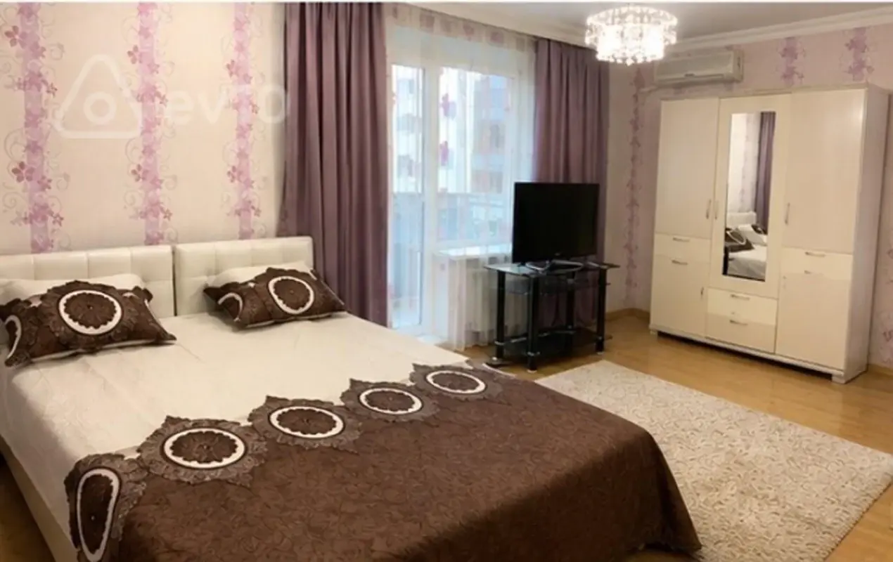 Kirayə verilir 2 otaqlı köhnə tikili 70 m²