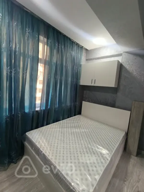 Kirayə verilir 2 otaqlı yeni tikili 32 m²